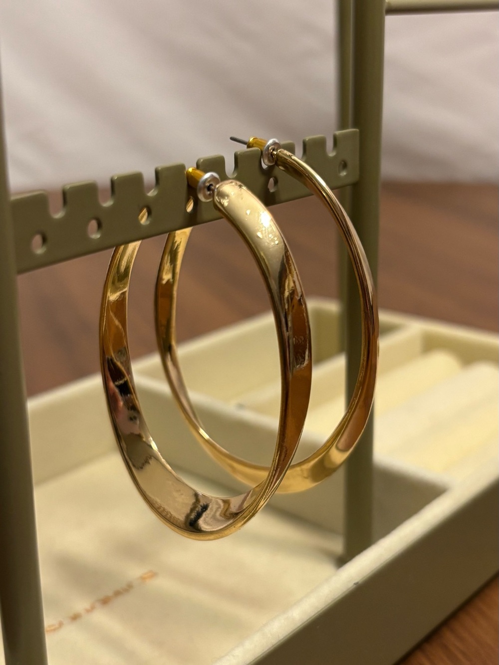 Banana Republic Shiny Gold Hoop Earrings